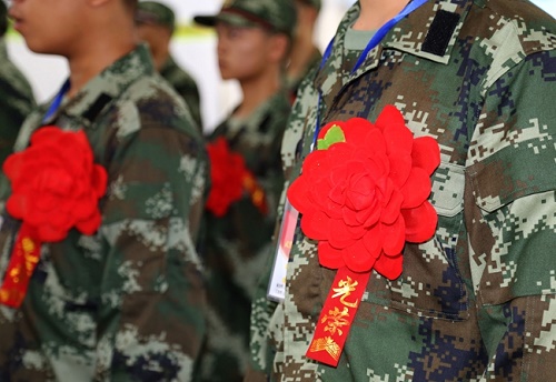 石家莊東華鐵路學(xué)校學(xué)生去當(dāng)兵保留學(xué)籍嗎？