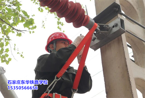 石家莊鐵路中專學(xué)校哪所比較好？